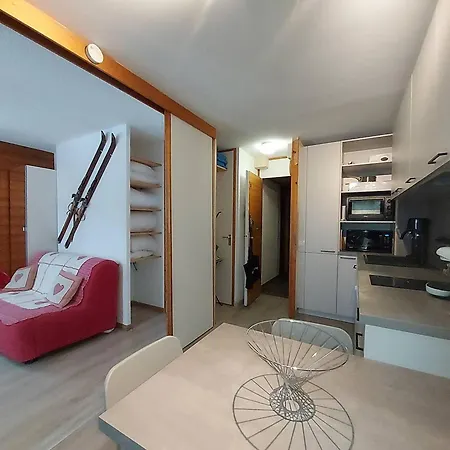 Divisible Pres Des Pistes Et Commodites A - Fr-1-356-528 *