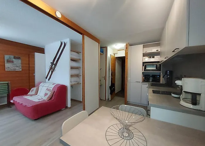 Divisible Pres Des Pistes Et Commodites A - Fr-1-356-528 *